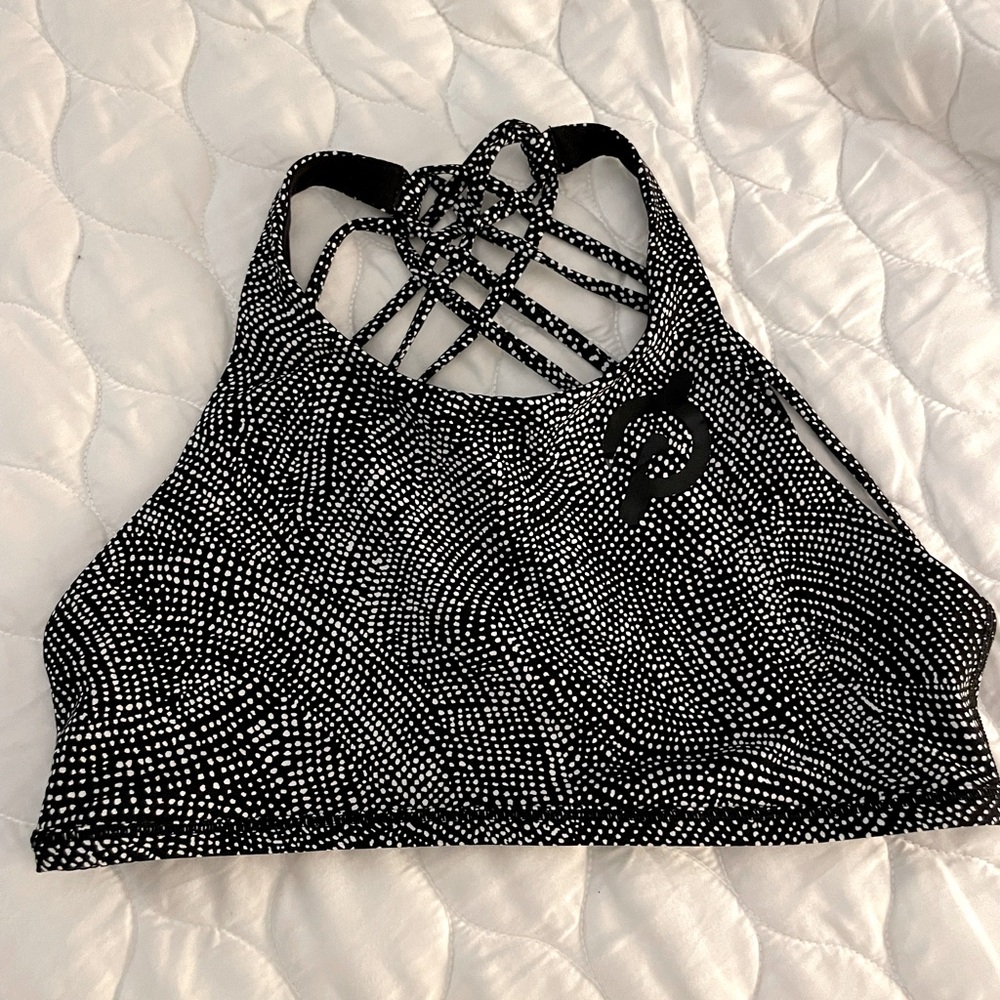 Peloton X Lululemon Free to Be Bra - EUC - Size 8